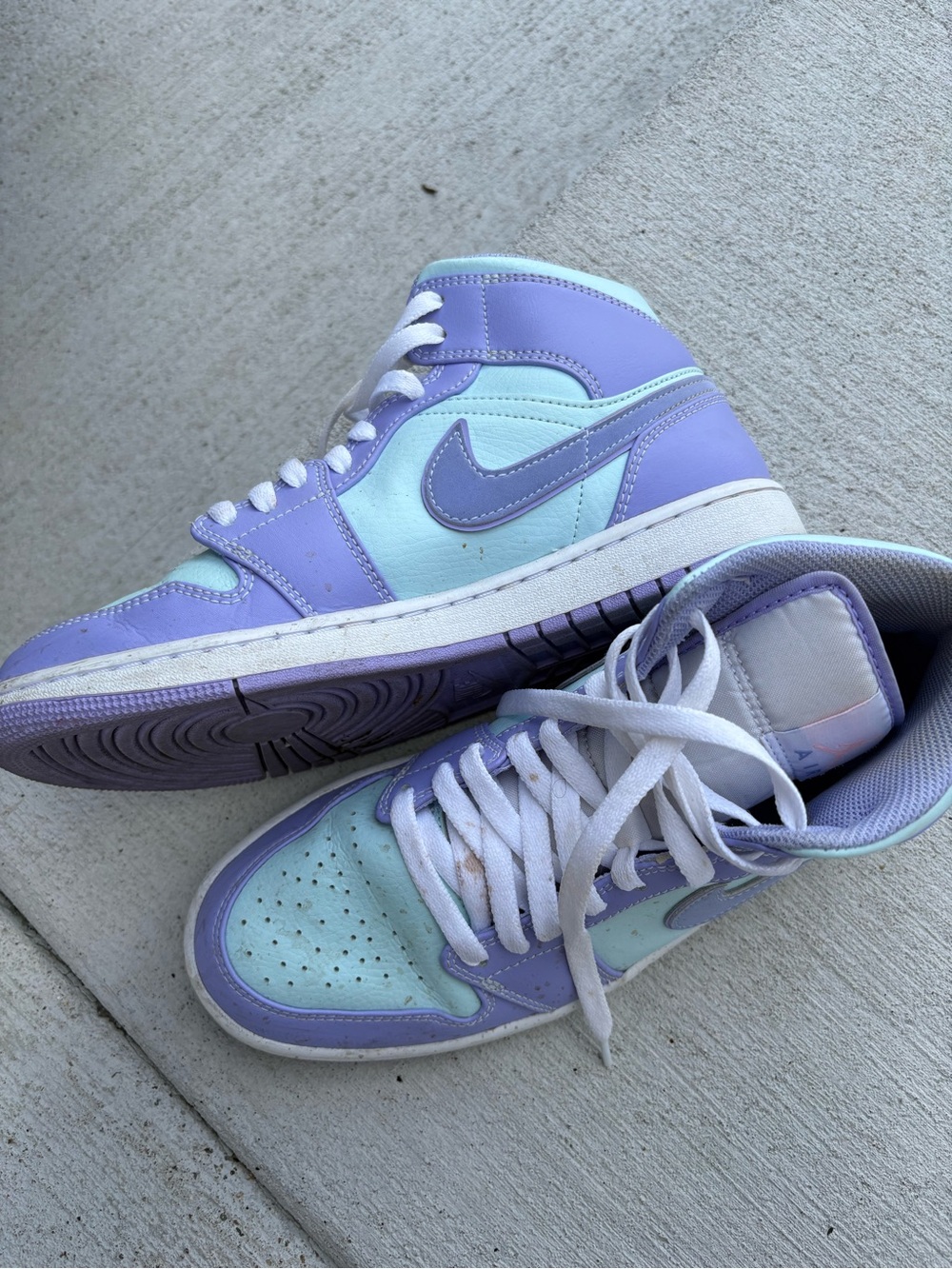 Nike Women's High-Top Sneakers in Lavender and Mint - Picture 2 of 5